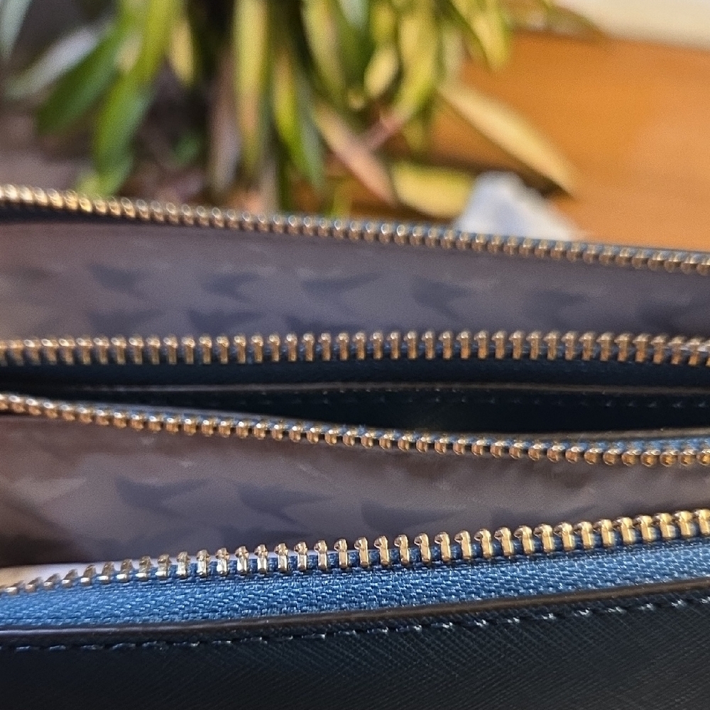Lo & Sons Pearl – Saffiano Leather – Pacific Blue – Gold Hardware NWT - Picture 5 of 8
